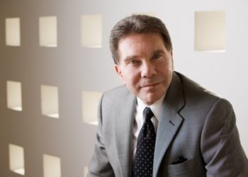 Шесть принципов науки убеждения Роберта Чалдини