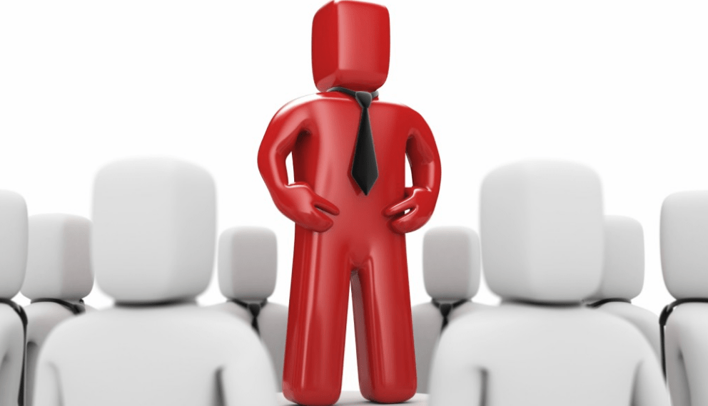 Авторитарный стиль управления: когда необходим и как использовать